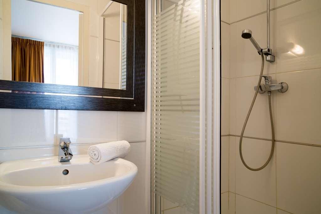 Hotel The Originals Du Grand Monarque Nantes Gare Ausstattung foto